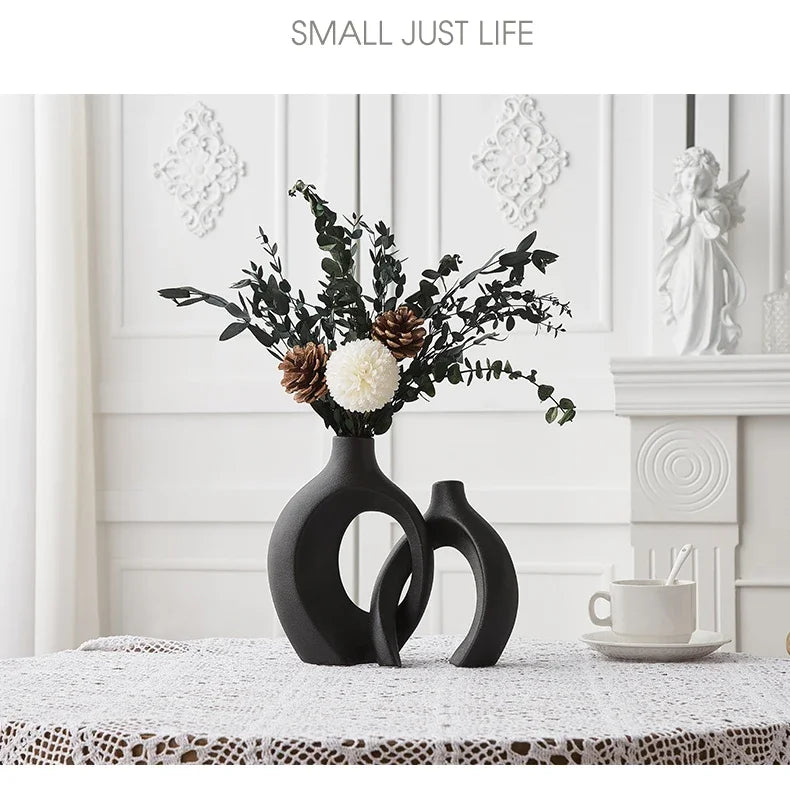 Nordic Ceramic Interlock Vase – Perfect for Bridal Showers, Weddings, Gifts, and Home Décor