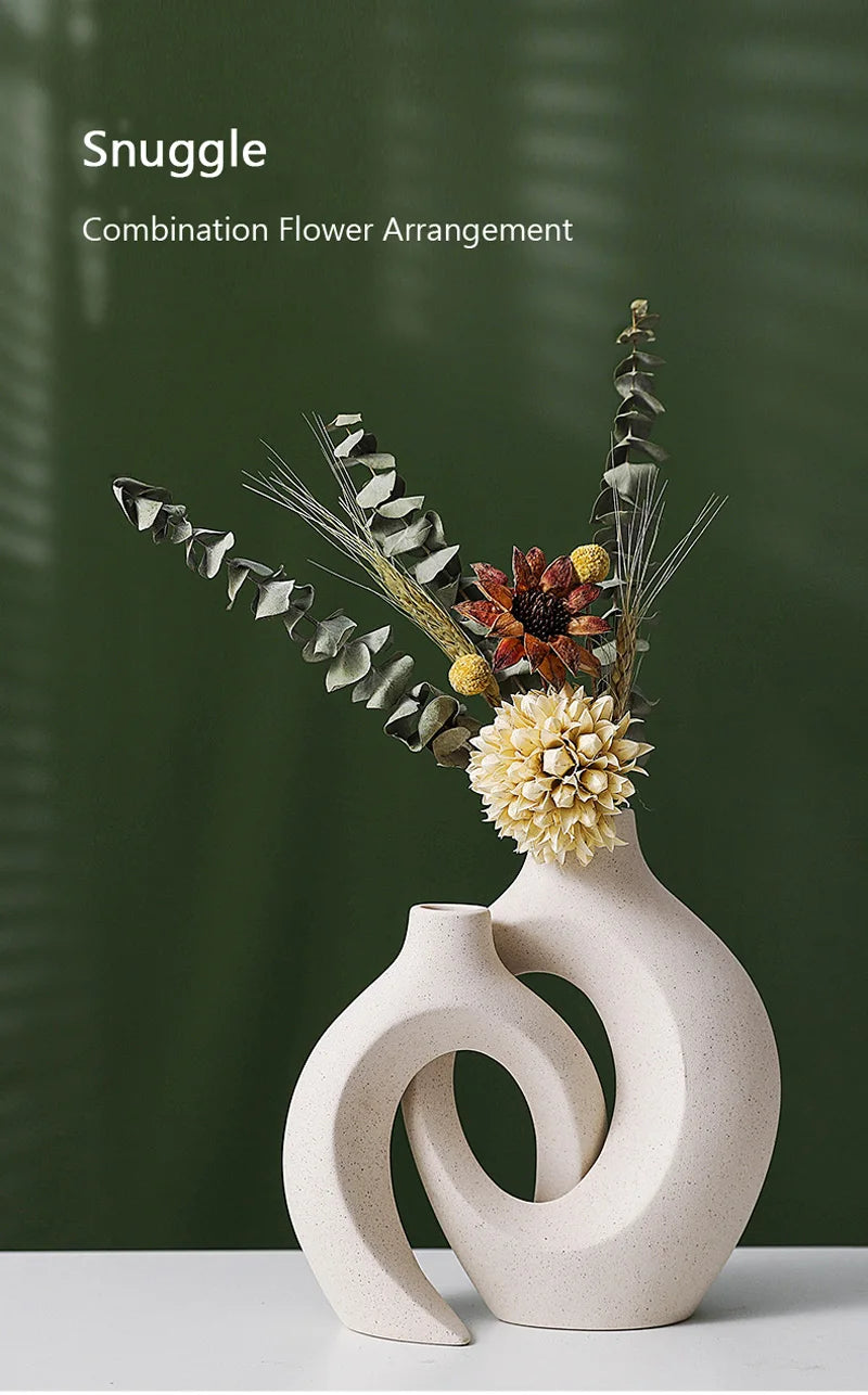 Nordic Ceramic Interlock Vase – Perfect for Bridal Showers, Weddings, Gifts, and Home Décor