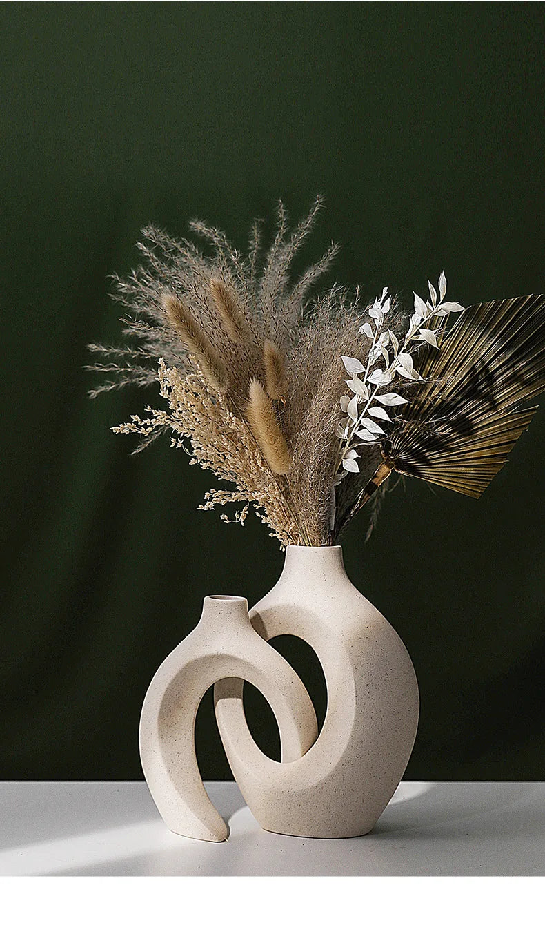 Nordic Ceramic Interlock Vase – Perfect for Bridal Showers, Weddings, Gifts, and Home Décor